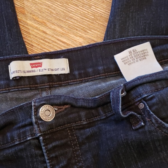 Levi's Jeans - Picture 5 of 8